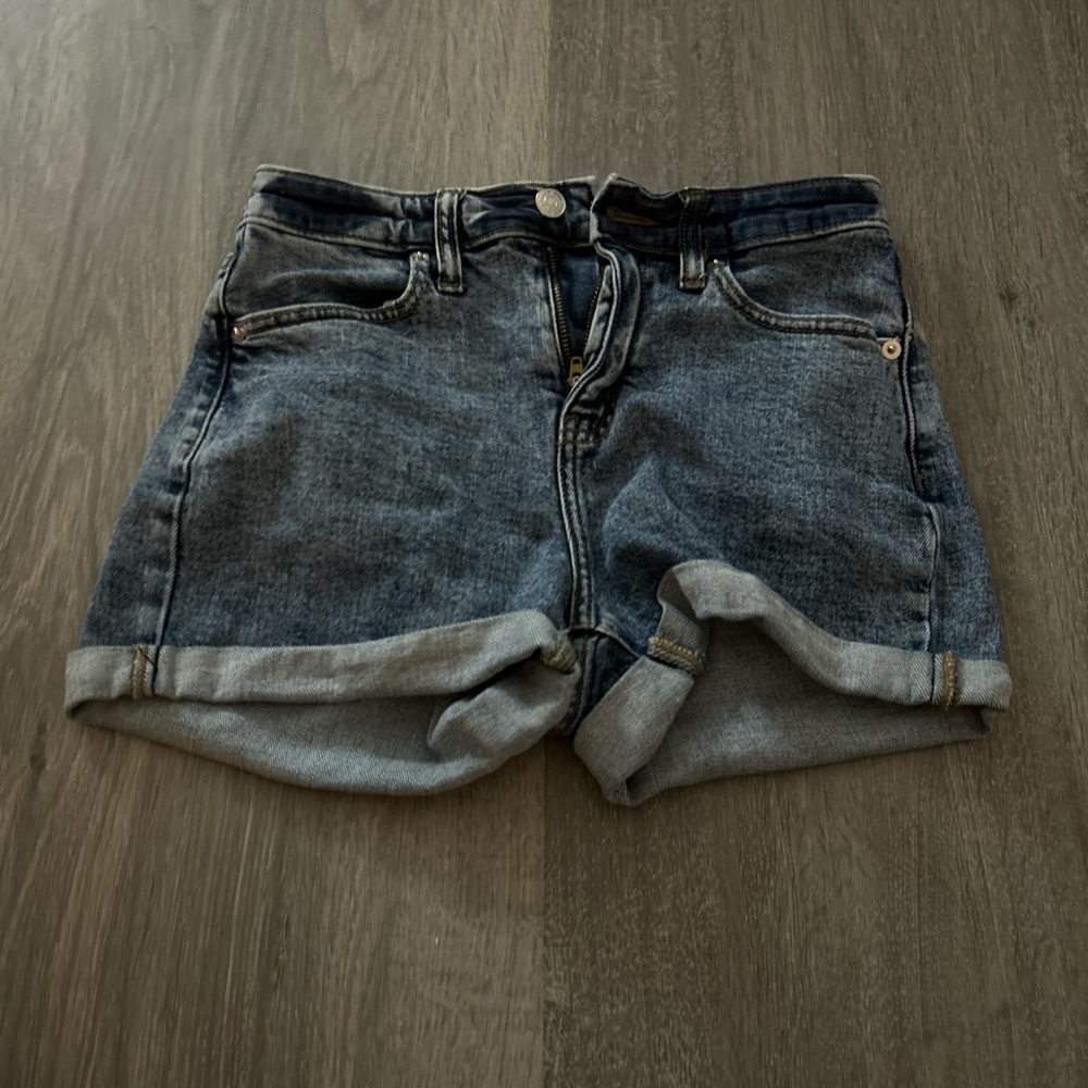 Never worn brand new, size small…